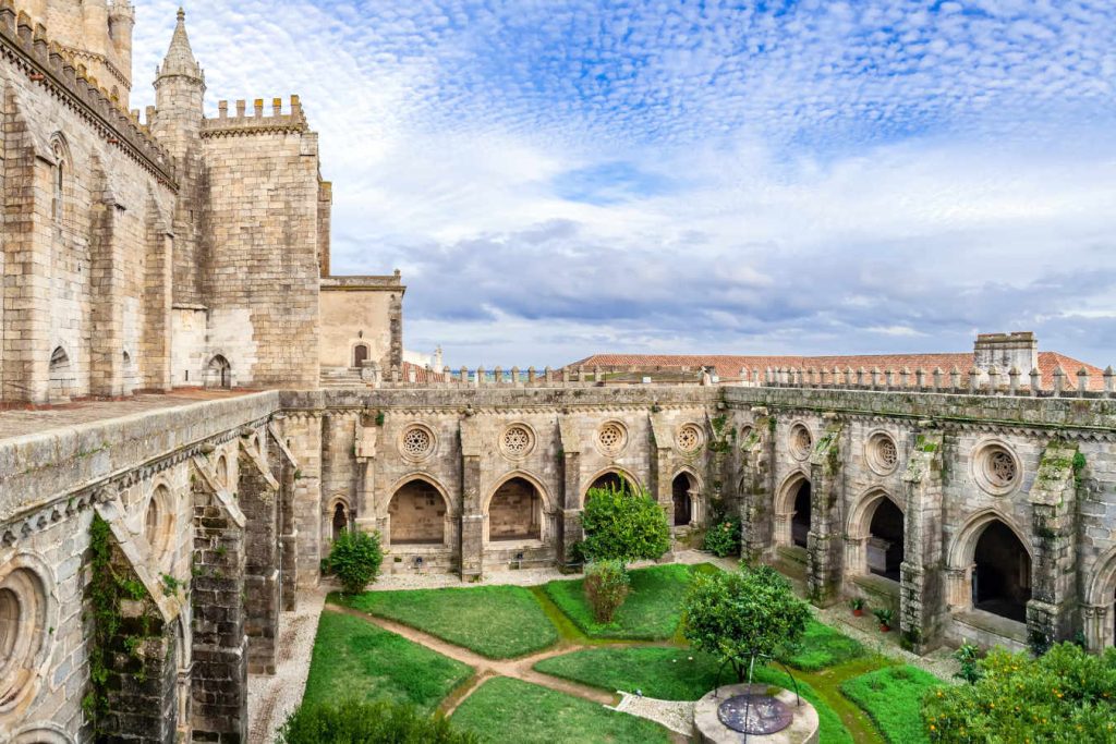 Cloister of the Evora Cathedral, the largest cathedral in Portugal. Romanesque and Gothic architecture. UNESCO World Heritage Site.